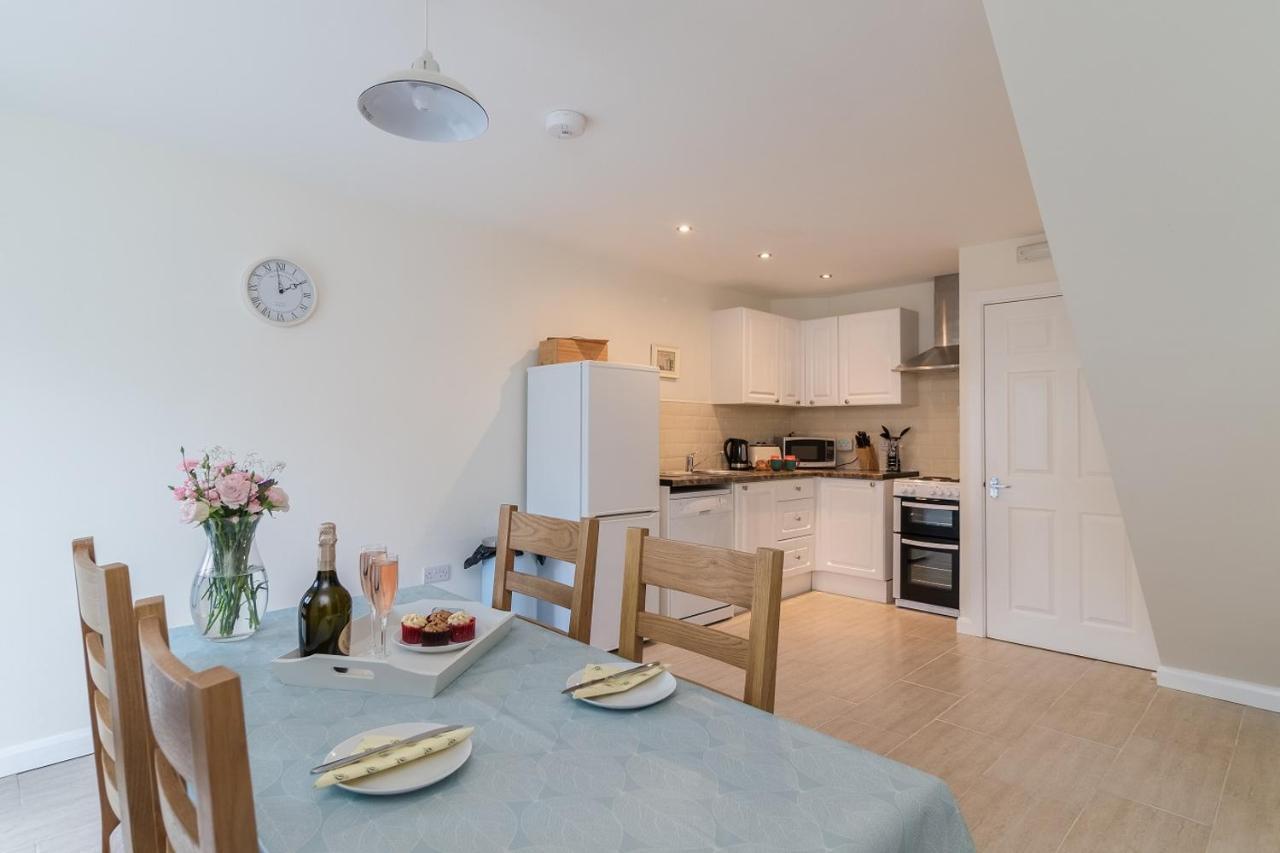 The Grainary Cottages Scarborough Extérieur photo