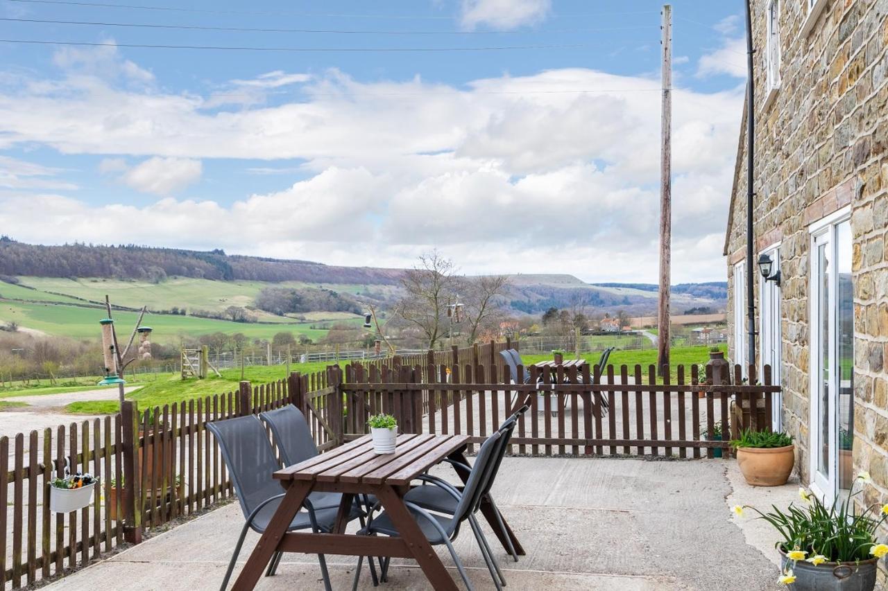 The Grainary Cottages Scarborough Extérieur photo